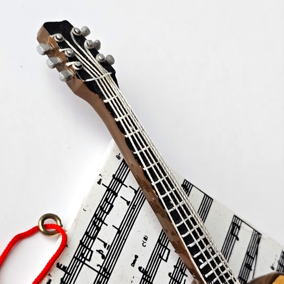 Miniature Guitars, 3D Musical Instruments Ornaments - Picture 5 of 10